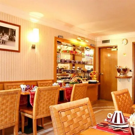 Hotel Royal Saint Michel 4*