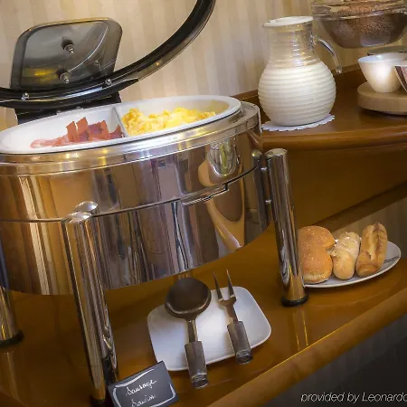 로열 세인트 미셸 파리