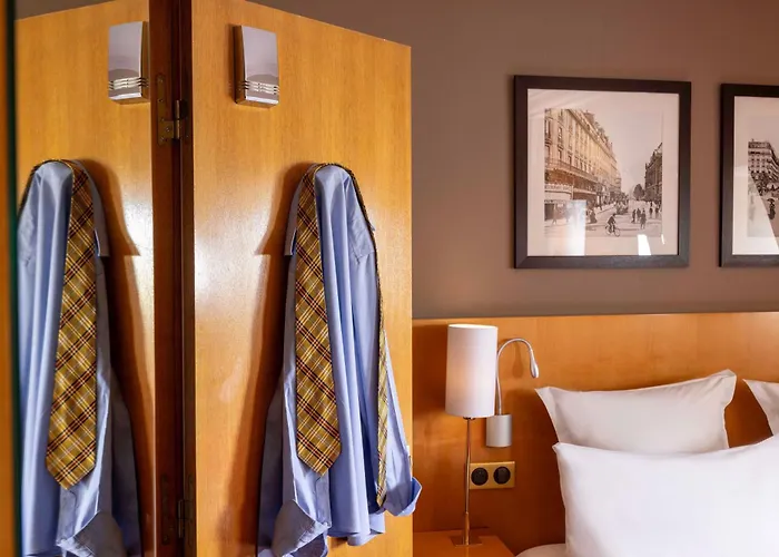 Royal Saint Michel 4* Париж